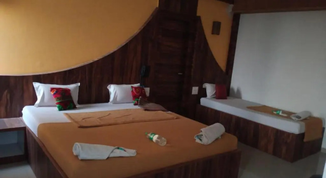 Трёхместный номер Deluxe с красивым видом из окна Hotel Malhar Palace