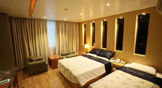 Hotel Lake
