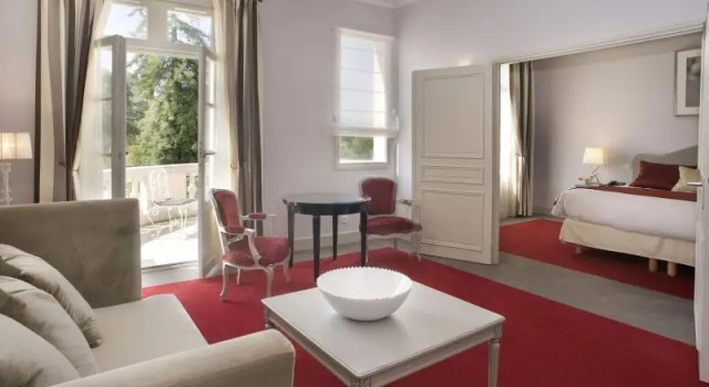 Номер Standard с балконом Château Belmont Tours by The Crest Collection