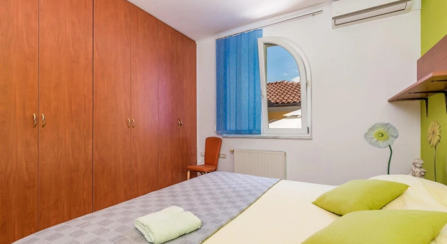 Awesome Home in Opric With 3 Bedrooms, Wifi and Outdoor Swimming Pool