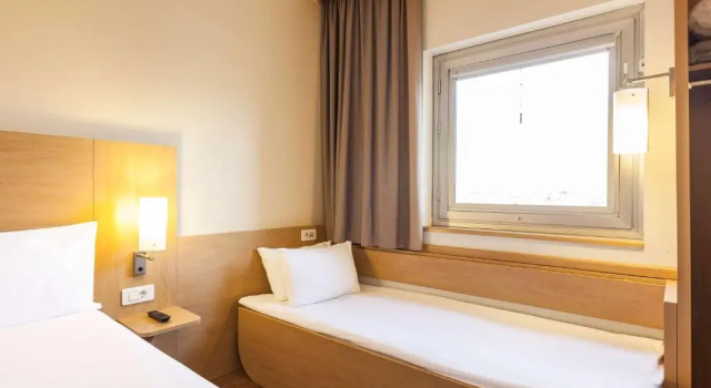 Семейный номер Standard Ibis London Luton Airport