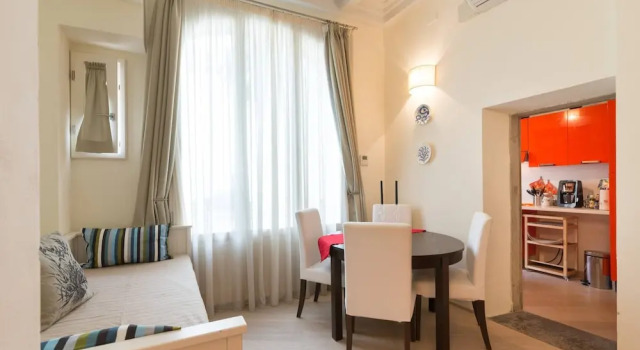 Brand New Apt In Heart Of Florence, Забронировать Апартаменты/квартира Апартаменты Флоренции, рядом с Площадь Кафедрального собора, Апартаменты/квартира