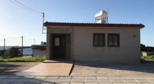 Pomos Small Sunny House