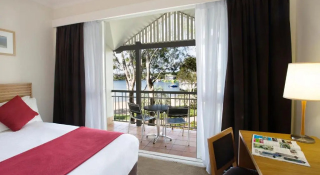 Двухместный номер Standard с красивым видом из окна Novotel Sunshine Coast Resort