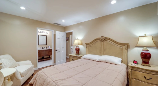 Mtn-view Condo w/ Lookout Deck in Banner Elk!