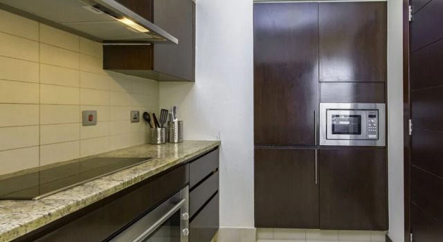 Tiara Residences, Palm Jumeirah Dubai - Mint Stay, Забронировать Отель Отели Дубая с бассейном, Бассейн