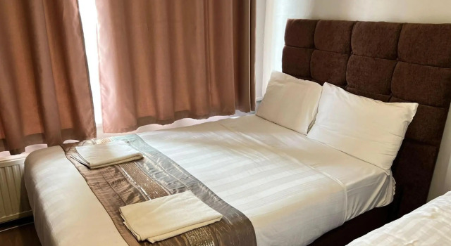 Assheton Arms Hotel, Rezervasyon Otel Merseyside ucuz oteller