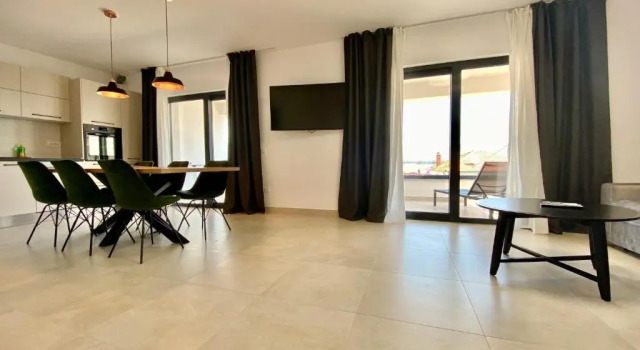 Апартаменты с видом на море Maca Apartments & Suites with Heated pool near beach 50m