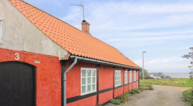 "Elvira" - 300m from the sea in Bornholm, Prenota Hotel Hotel a Neksø con parcheggio, Parcheggio