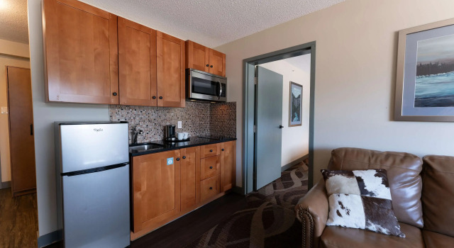 Двухместный люкс Prestige Hudson Bay Lodge & Conference Centre, WorldHotels