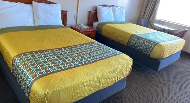 Четырёхместный номер Standard Parkview Motel