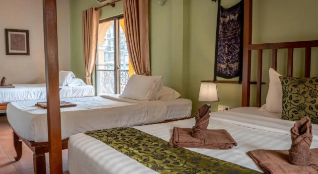 Трёхместный номер Standard с балконом DEN HOTEL TOTONOU SIEM REAP