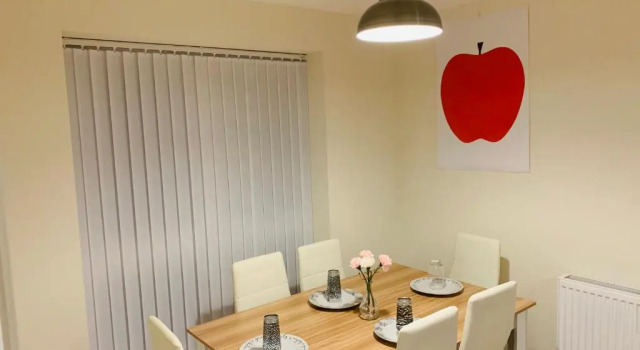 Апартаменты Cove, Dorlahomes, Spacious 3 Bed House with Garden, Free Parking, Sittingbourne City Centre