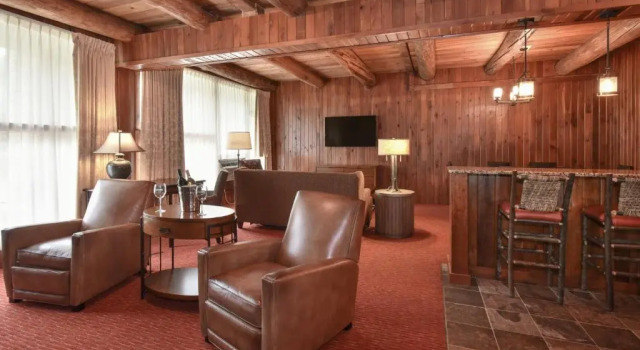 Suite Slopeside Hotel by Seven Springs Resort