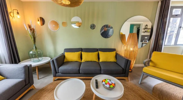 Les Cerisiers Beach Residence, Cosy and Modern 3 bedroom apartment located 50 metres from the beach and from all amenities and restaurants on the coastal road, Boek Appartement Hotels in Mauritius West Coast met ontbijt, Ontbijt