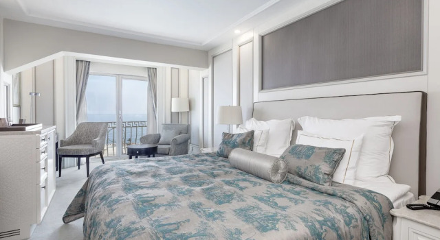 Номер Standard с балконом Les Ambassadeurs Marina Hotel & Casino