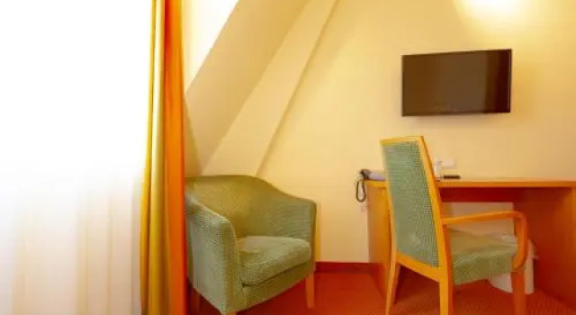 Parkhotel 1888 Traunstein, Varaa Hotelli Traunstein Chiemsee