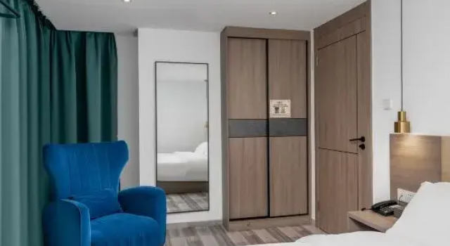 Люкс Deluxe Shantou Kaiqinwan Hotel Apartment (Shantou High Speed Railway Station Xinxi Branch)