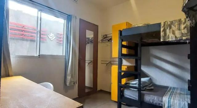 Кровать в общем номере (женский номер) Hostel Brooklin