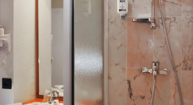 Семейный номер Standard с 2 комнатами Brit Hotel Rennes St Grégoire   Le Villeneuve
