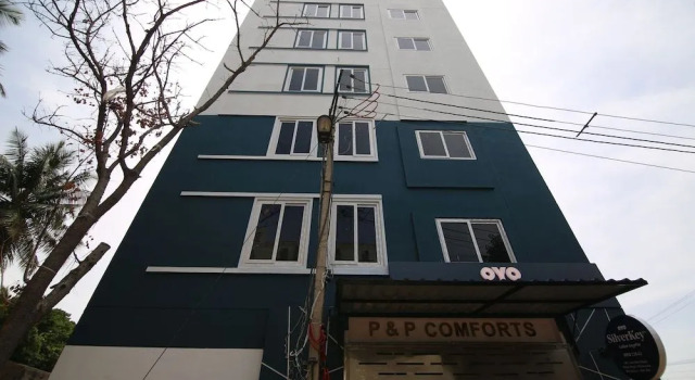 OYO 23042 SilverKey P&p Comforts, Забронировать Отель Tāvarikere штат Карнатака