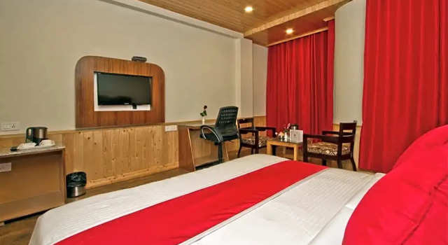Номер Standard с балконом Sarthak Regency,Rangri, Manali,HP,Just 1 kms from Volvo parking