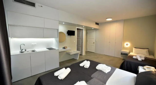 Студия Deluxe Olive Press Hotel