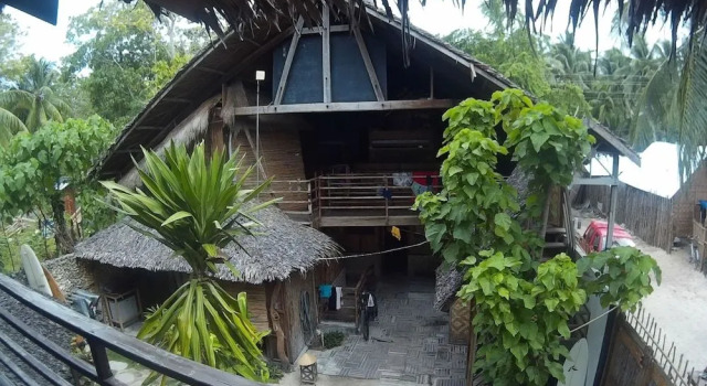 Big 9 Hostel & Room