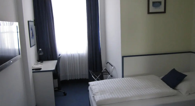 Одноместный номер Standard с балконом Hotel City Kräme am Römer - Self Check In