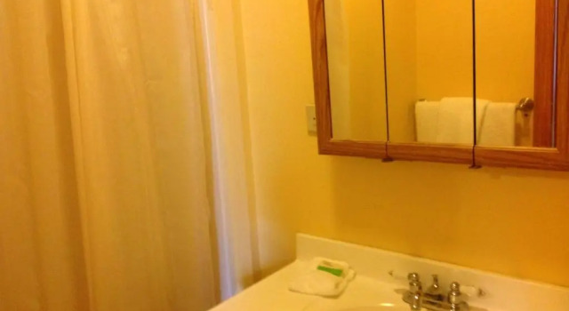 Четырёхместный номер Standard Moulton Hotel