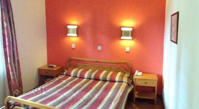 Семейный номер Standard с балконом New Helvetia Historic Hotel