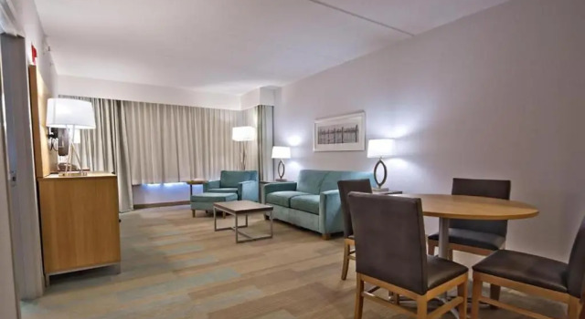 Люкс Отель Манахавкина Holiday Inn Manahawkin