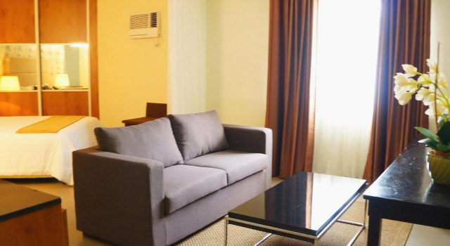 Люкс GT Hotel Bacolod