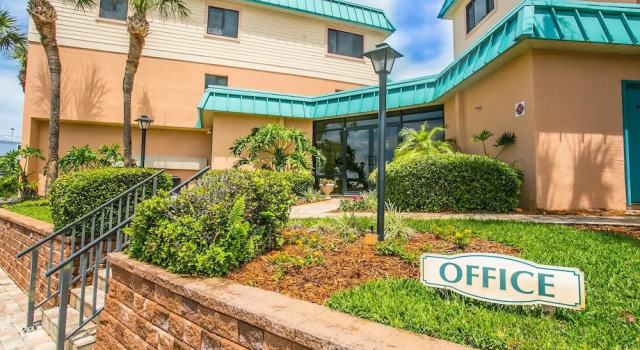 SEA Haven 520 [2/2.5] Free Activities! & Oceanfront Wifi Pool, Rezerwuj Apartament Hotele w Saint Augustine Area z parkingiem, Parking