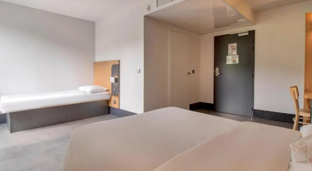 Трёхместный номер B&B HOTEL Bayonne Tarnos