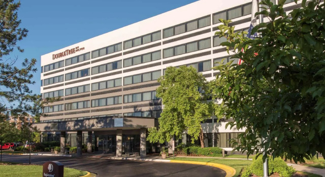 Номер Standard DoubleTree by Hilton Chicago Schaumburg