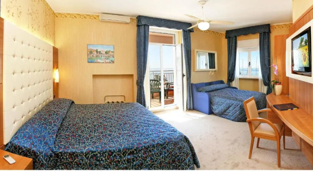Hotel Vela dOro Dependence, Забронировать Отель Отели Бардолино 3 звезды, рядом с Wine Museum, 3*