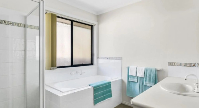 Stones Throw To The Beach, Book Hotel  
