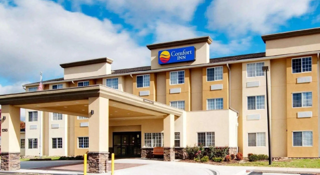 Четырёхместный номер Standard Comfort Inn Mount Airy