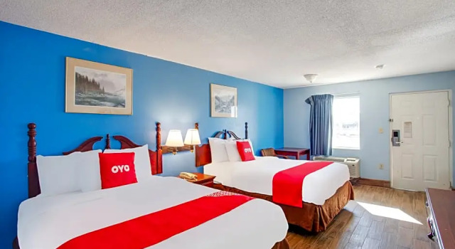 Четырёхместный номер Standard Rodeway Inn Richland - Jackson South