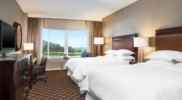 Четырёхместный номер Standard с видом на сад Sheraton Sonoma Wine Country Petaluma