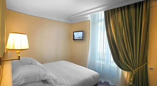 Полулюкс Hôtel Princesse Flore