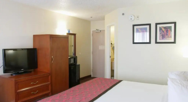 Номер Baymont by Wyndham Louisville East