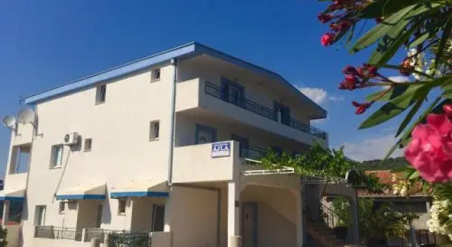 Apartments Ajla, Book Apartment Busat 