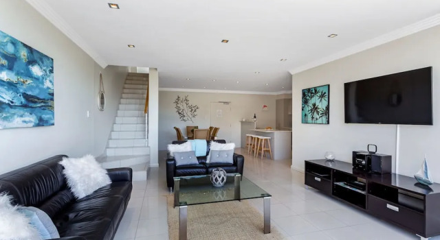 Aura 13 - Shoal Bay