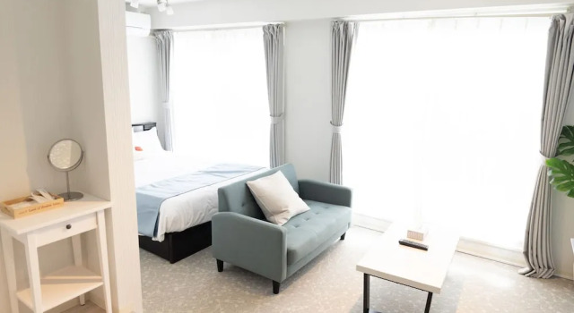 Двухместный номер Economy с балконом и с видом на залив KIKUS Room