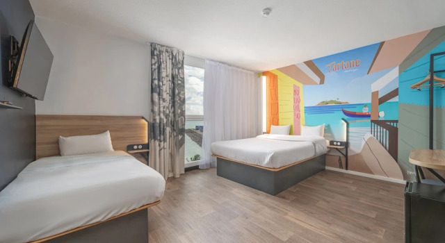 Четырёхместный номер Standard с видом на океан B&B HOTEL Fort de France