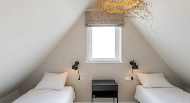 Farmhouse in Zeeland with Saltwater Pool, Book Vacation Home Oostkapelle Zeeland