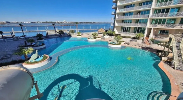 Номер Standard Caribe Penthouse C1 by Youngs Suncoast