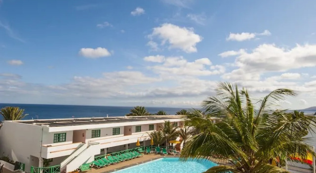 Апартаменты Apartamentos La Peñita